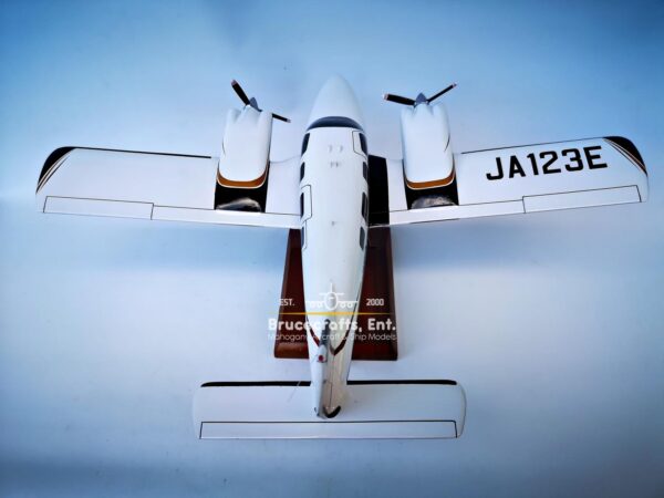 Beechcraft Bonanza A36 (JA123E) - Image 4